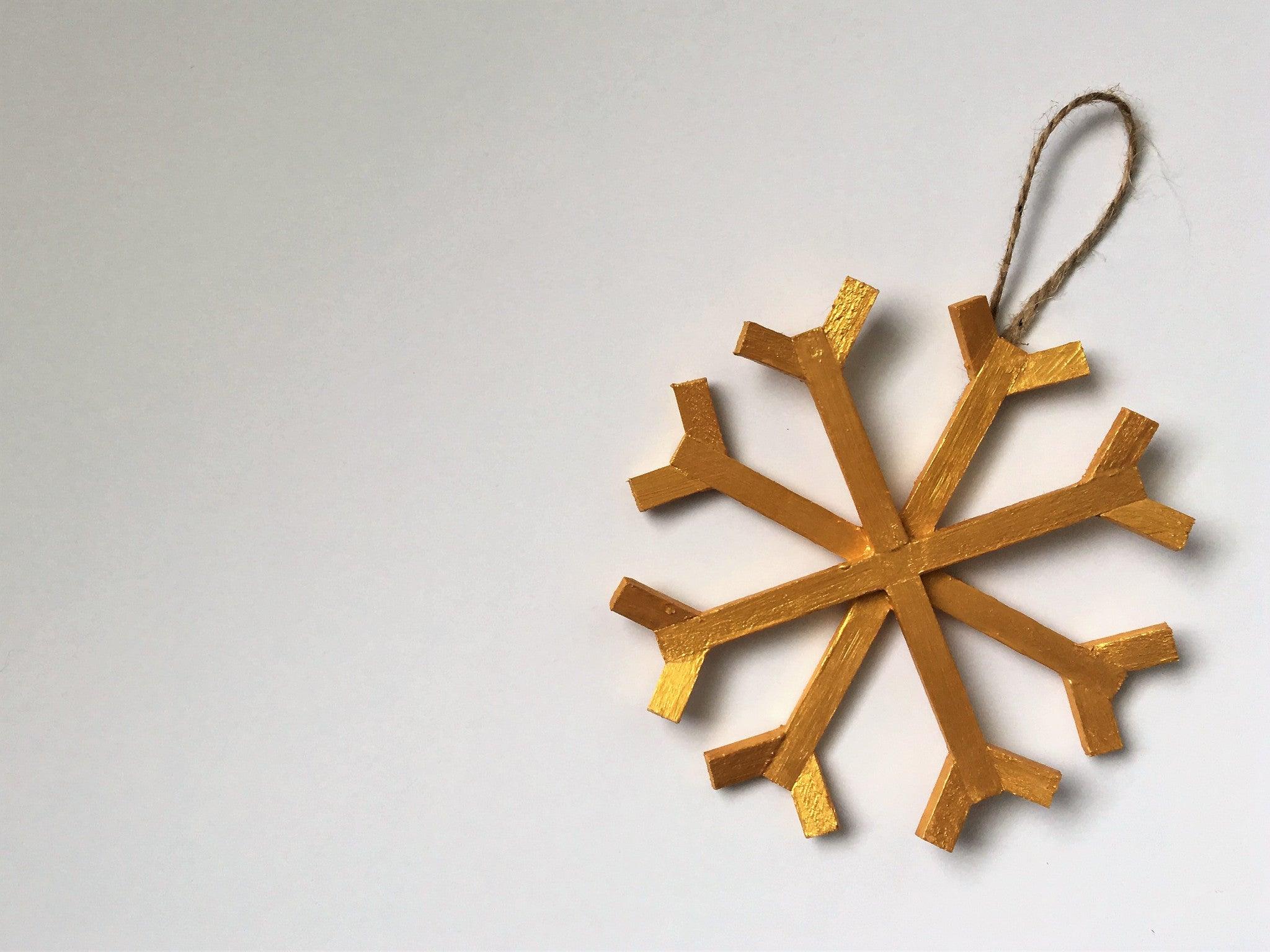 25 (Mini) DIYs of Christmas: 2x4 Snowflake – Mini Materials