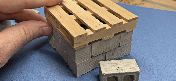 Video: How to build a Miniature Pallet Table with Mini Cinder Blocks - Mini Materials