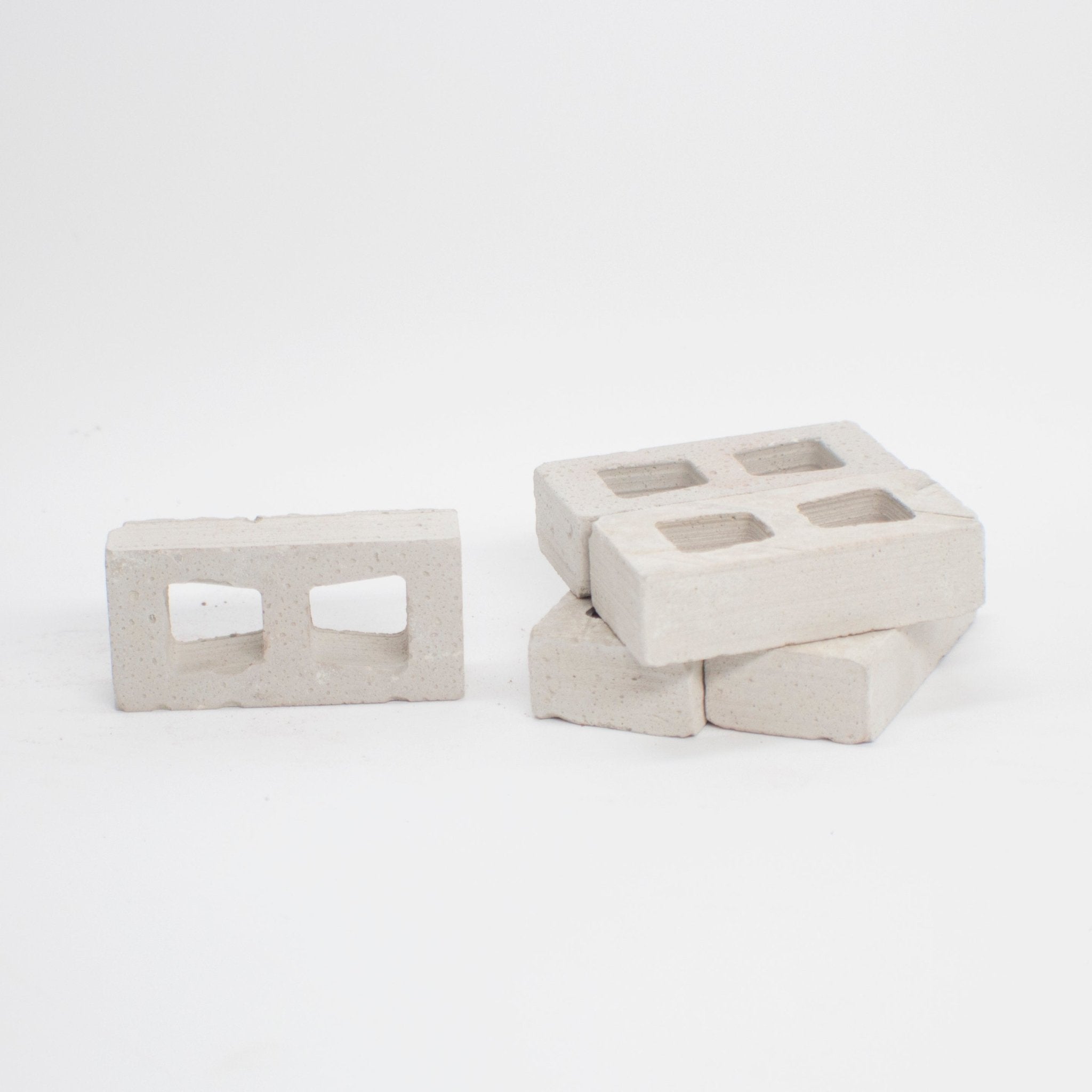 Crash Blocks Small SCRATCH 'N DENT - 1:6 Scale Short Blocks (10 pack) – Mini Materials