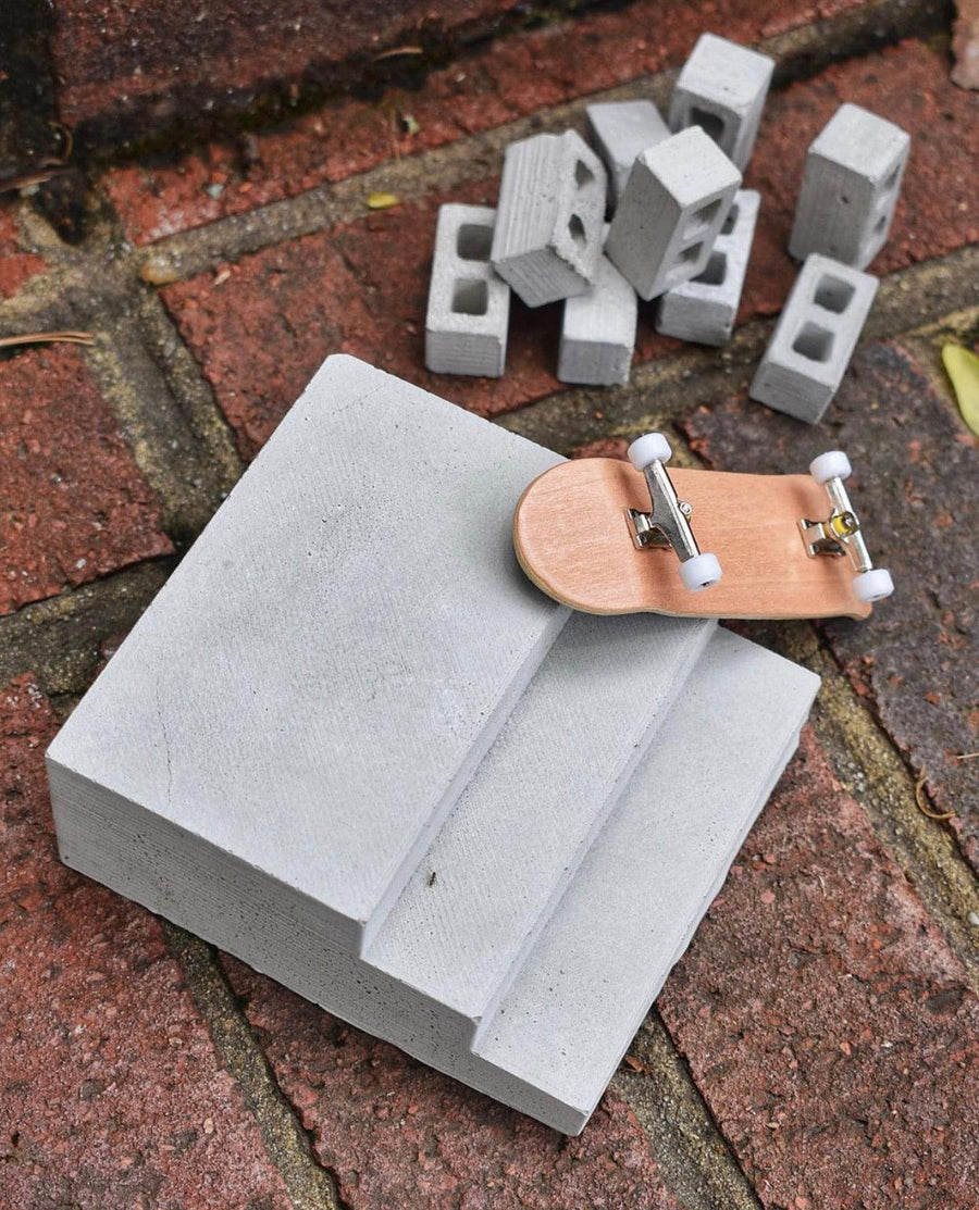 1:12 Scale Mini Concrete Steps - Mini Materials