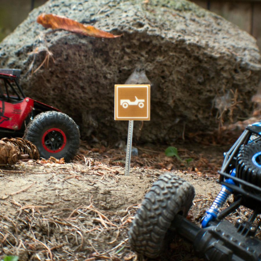 1:12 Scale Mini Off-Road Trail Sign – Mini Materials