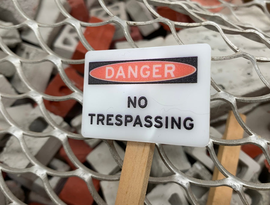 1:12 Scale No Trespassing - Mini Materials