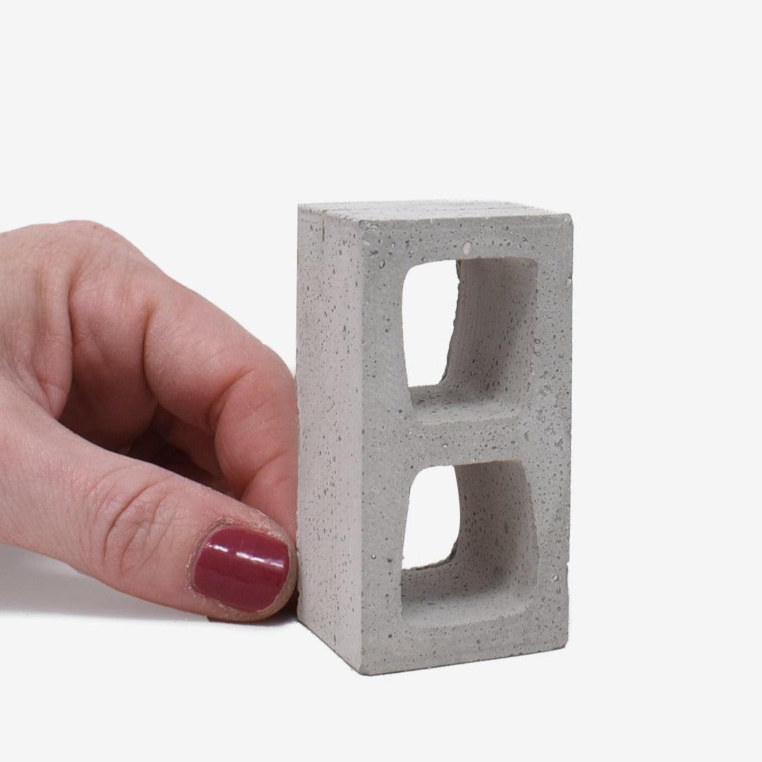 1:6 Scale Mini Cinder Blocks (4pk) – Mini Materials