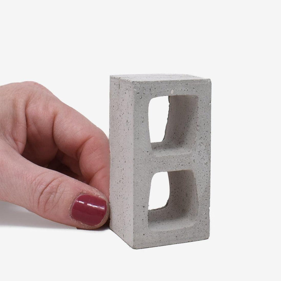 1:6 Scale Mini Cinder Blocks (4pk) - Mini Materials